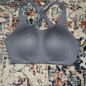 Lululemon All Powered Up supportive sports bra 36DD